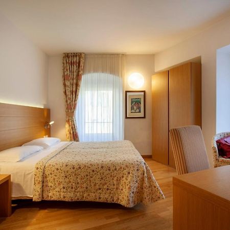 Hotel Romanda Levico Terme Eksteriør billede