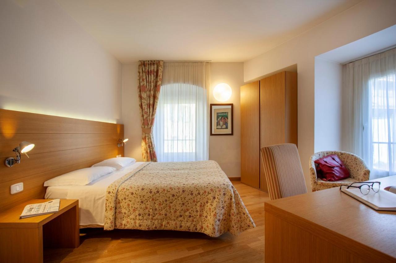Hotel Romanda Levico Terme Eksteriør billede