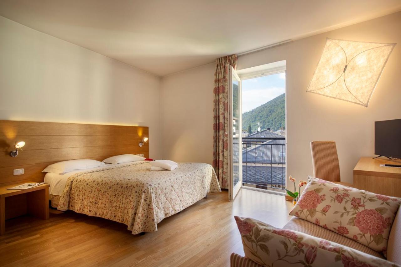 Hotel Romanda Levico Terme Eksteriør billede