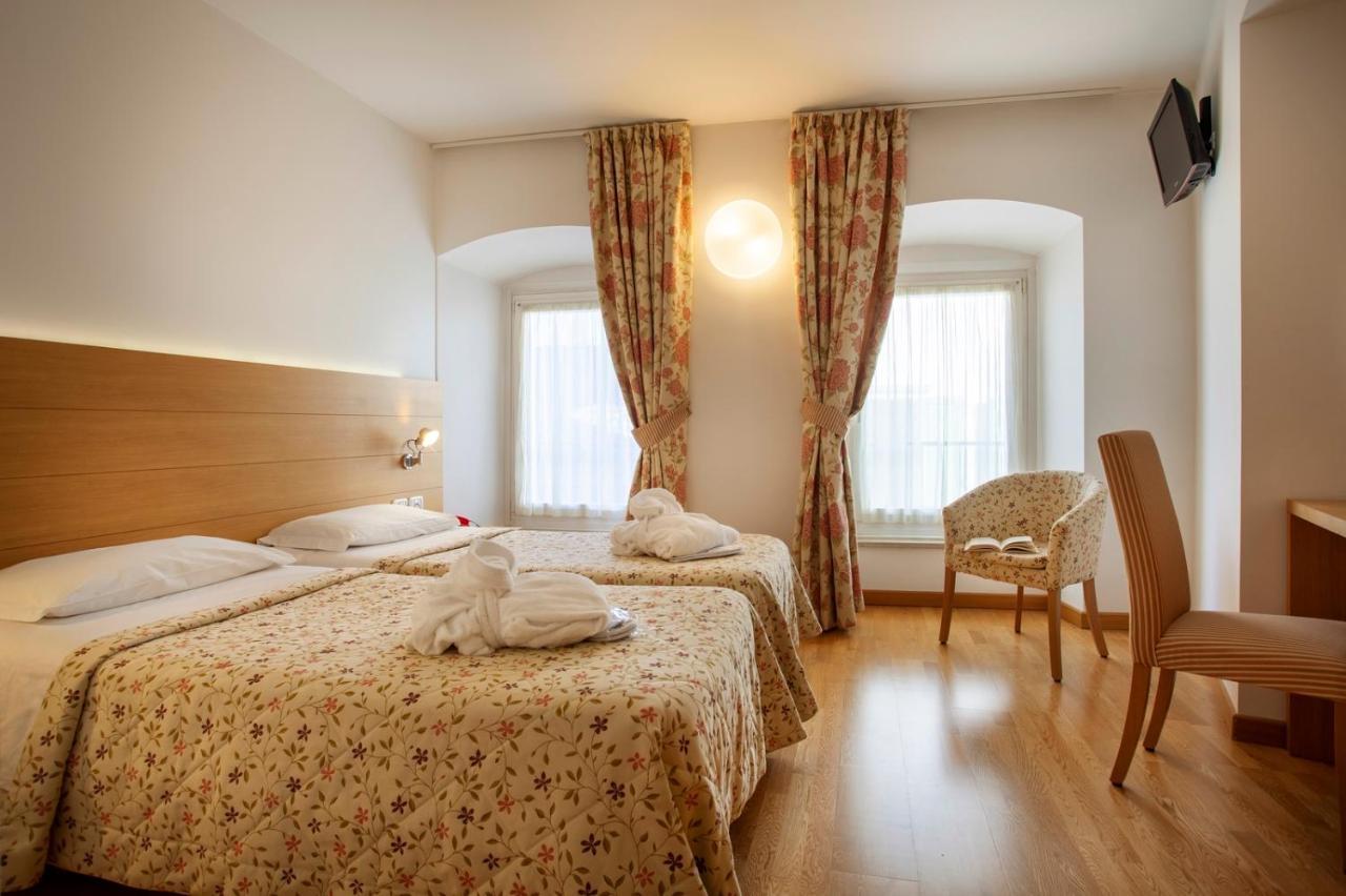 Hotel Romanda Levico Terme Eksteriør billede