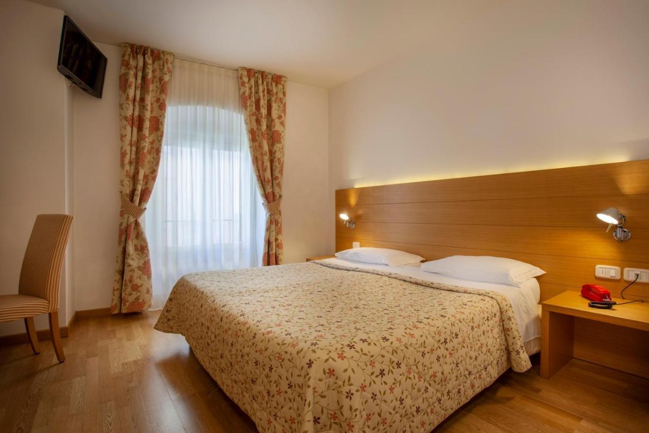 Hotel Romanda Levico Terme Eksteriør billede